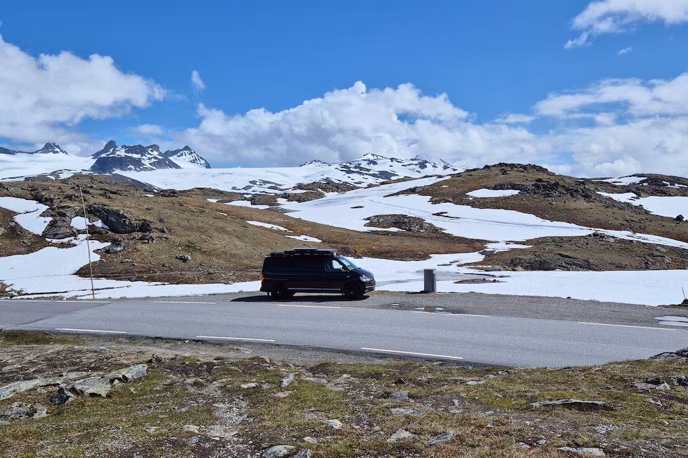 Die Reise mit dem Camper hat Vor- und Nachteile. Klarer Vorteil: Überall anhalten können