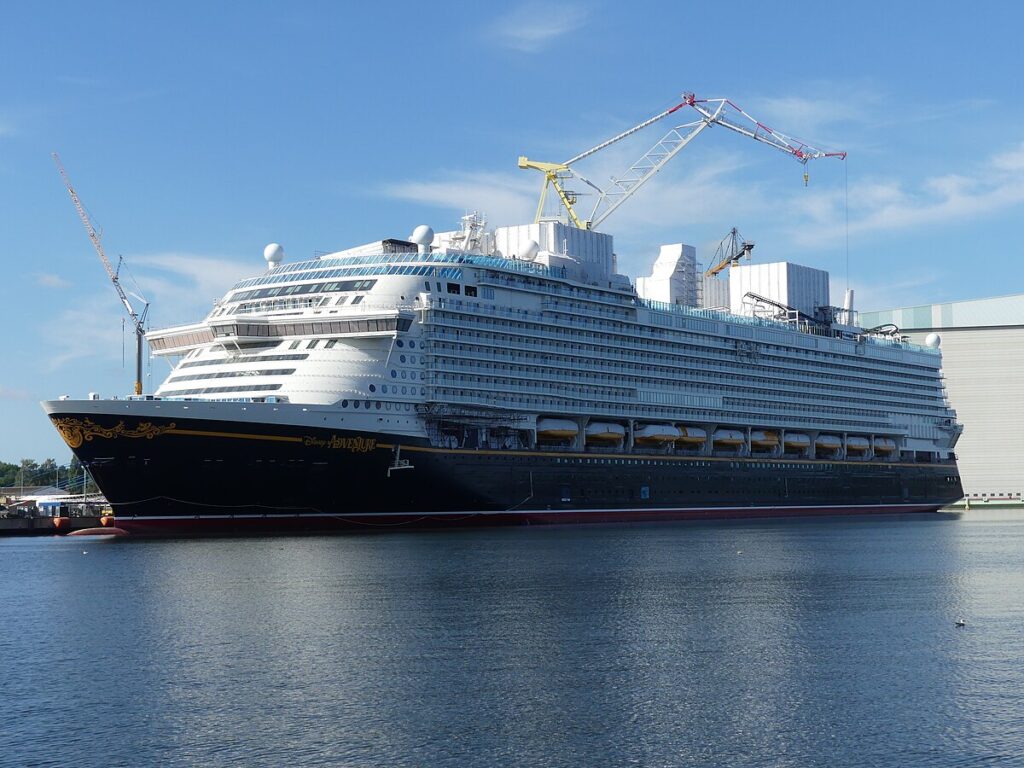 neues Kreuzfahrtschiff 2026 Disney Adventure Werft Wismar