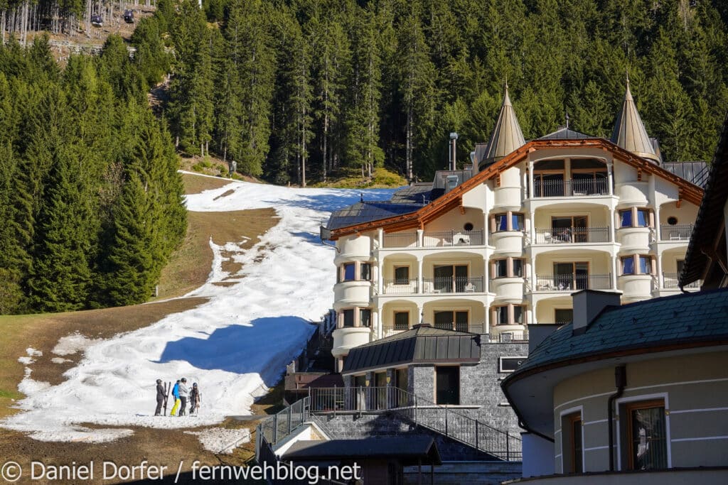 Abfahrt Schlosshotel Ischgl Tirol Österreich
