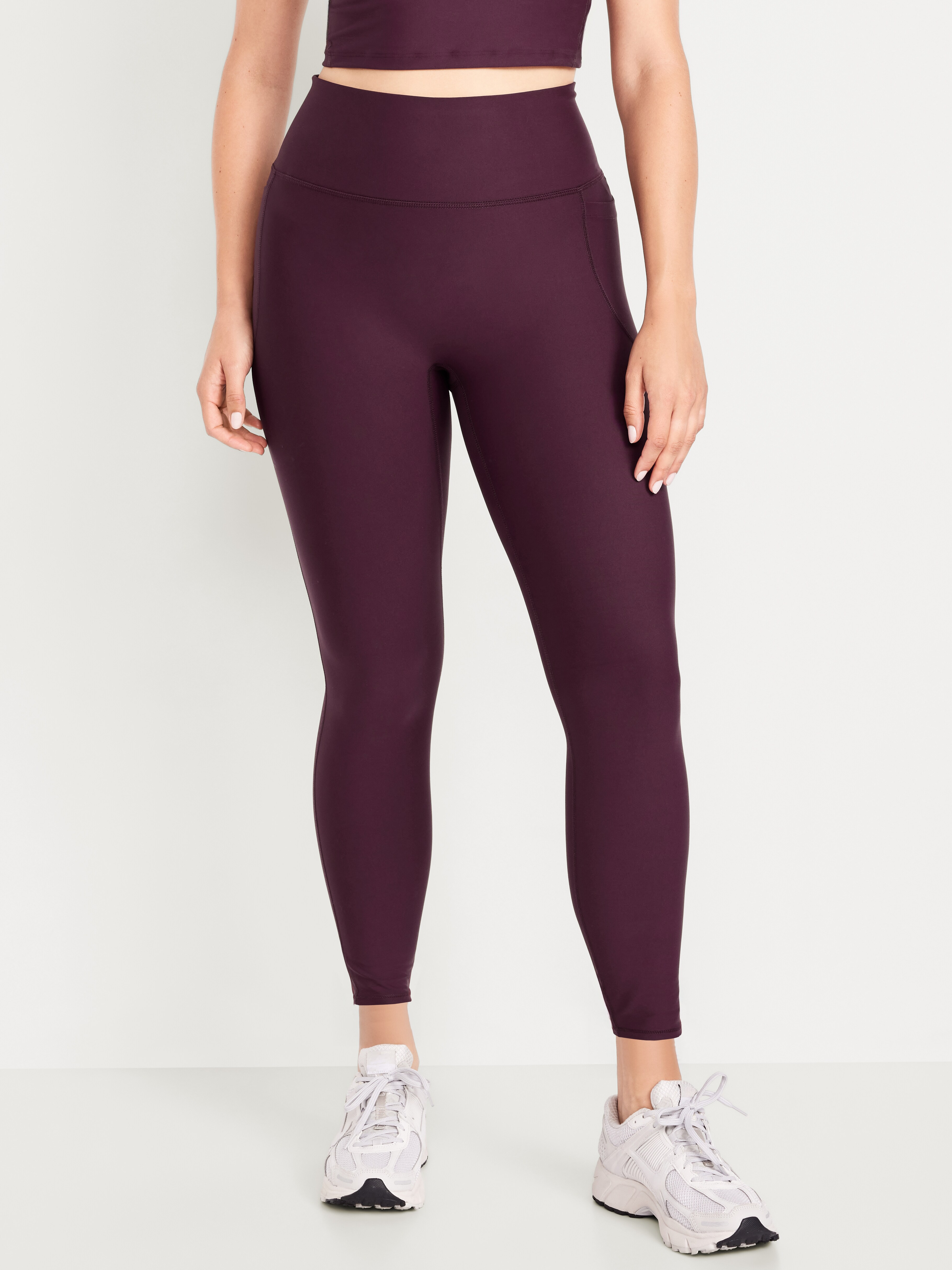 Old Navy, Extra-High Waisted Powersoft Boundless 7/8 Pocket Leggings &ndash; No Front Seam