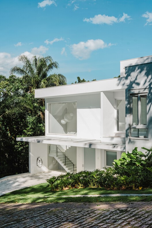 Iporanga House / Nati Minas & Studio - Exterior Photography, Balcony