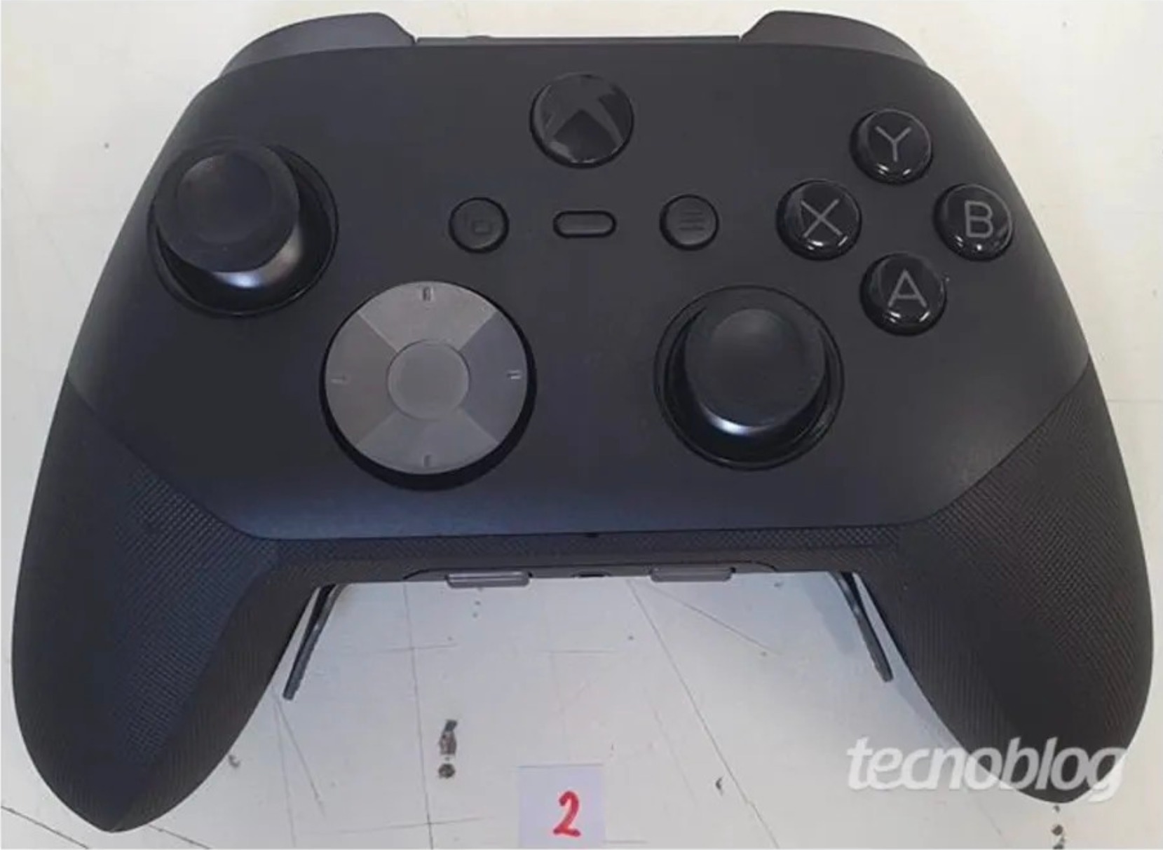 Leaked photo reportedly showing an Xbox Elite 3 Controller. Shows the front of a black game controller on a white surface