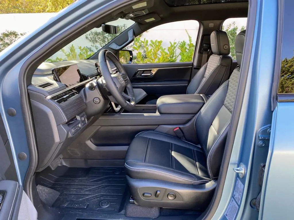 2025 GMC Sierra EV Denali 2025 GMC Sierra EV Denali