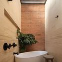© Dane Alonso Juriquilla House / Estudio Mero - Interior Photography, Bathroom, Wood, Sink, Toilet