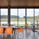 © Denilson Machado – MCA Estúdio UVVA Winery / GAM Arquitetos - Interior Photography, Dining room, Table, Chair
