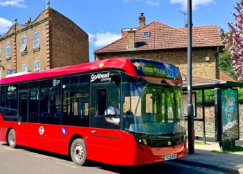 Go-Ahead London deploys 13 Enviro100EV