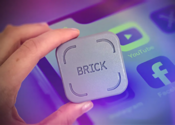 This $60 Magnet Changed How I Use My iPhone