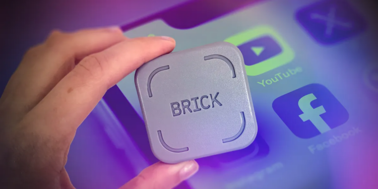 This $60 Magnet Changed How I Use My iPhone