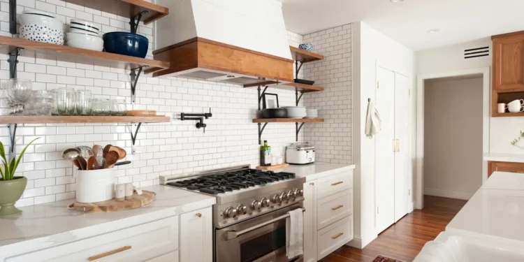 This Colorful Mixing Bowl Set Doubles as Storage (It’s on Sale!)