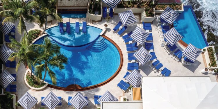 13 Best Hotels in San Juan for Beach Days, Five-Star Dining, and Glitzy Pool Scenes