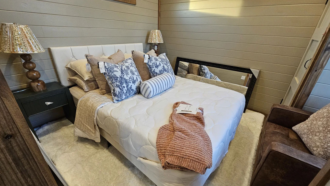 Miami Tiny House - bedroom 1