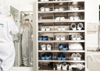 Produzieren im Reinraum – Fraunhofer IPA