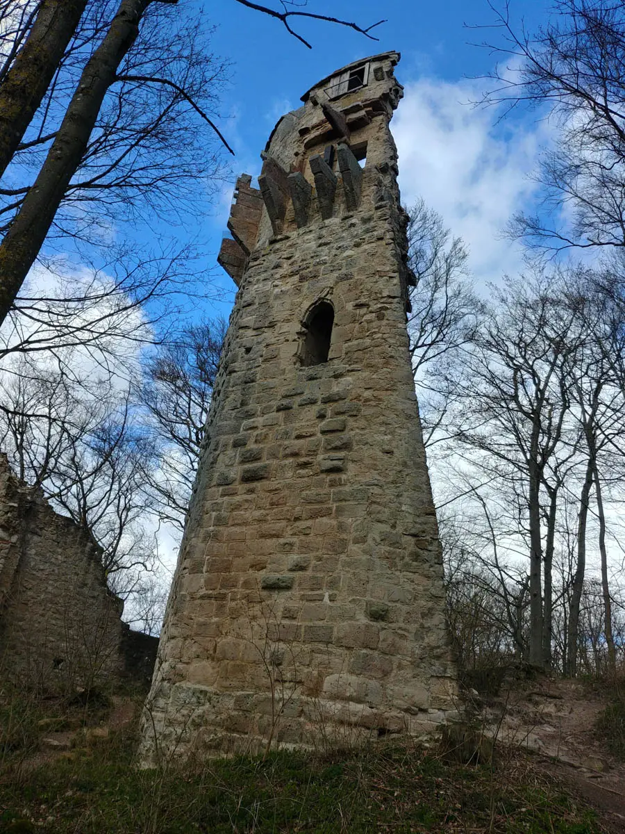 Bergfried der Ruine Stollburg