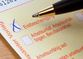 Angekündigte Verschärfung bei Krankschreibungen sorgt für Kontroverse im Parlament – News – Deutsches Ärzteblatt