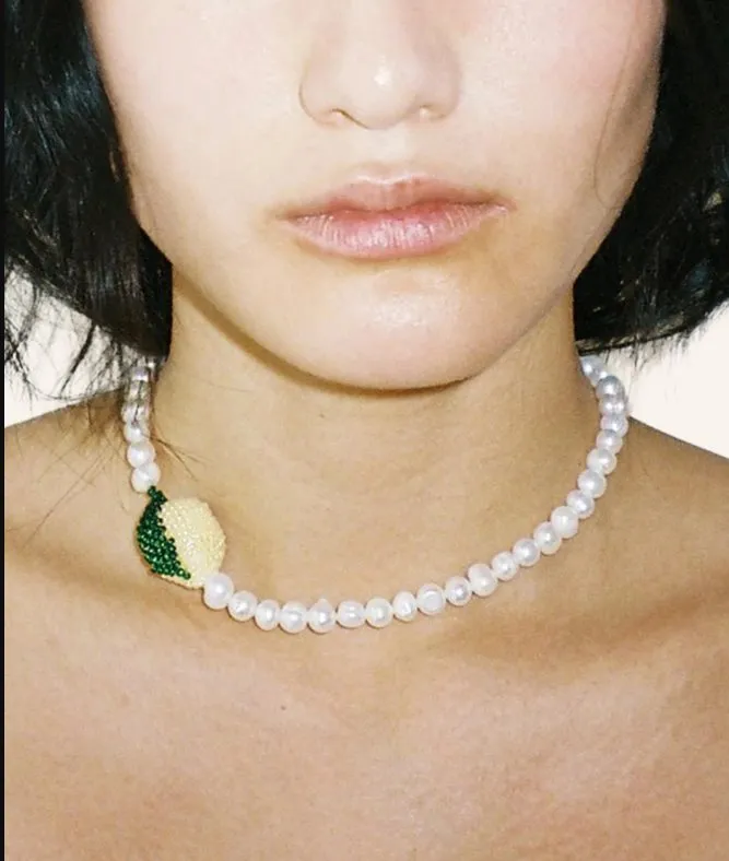 pura utz Halsketten PEARL LEMON NECKLACE by GLAMBOU