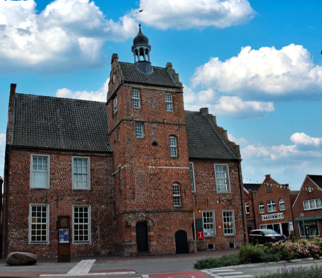 Ostfriesland - Norden - Ostfriesiches Teemuseum im Alten Rathaus aus dem 16. Jahrhundert