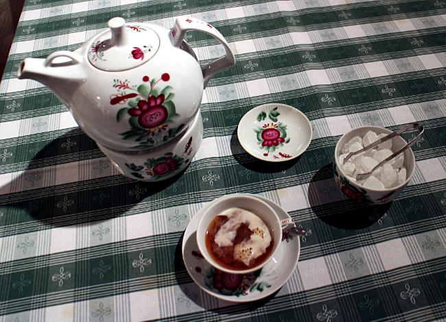 Ostfriesland - Leer - Teemuseum - Teeservice Ostfriesische Rose und ein Wulkje