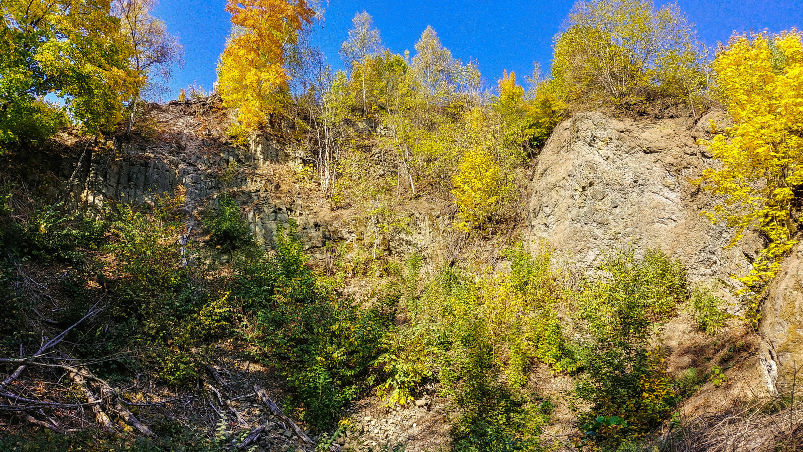 Basaltbruch unterhalb der Ruine Bramberg