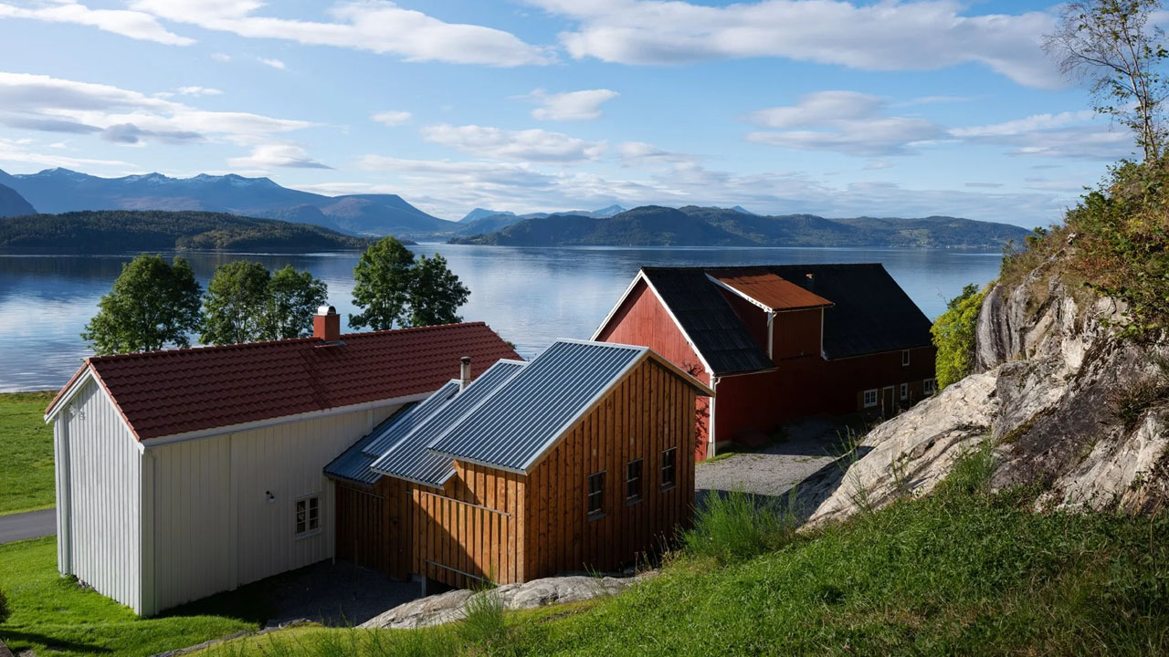 A Smallholding at Nesjestranda-complements the existing buildings