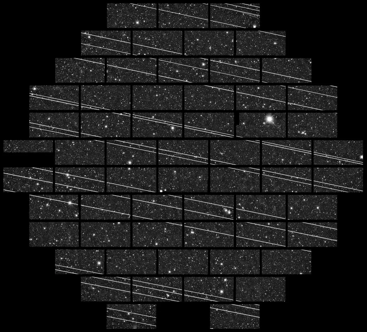 Bild, das die Störung astronomischer Beobachtungen zeigt, die durch einen früheren Starlink-Start verursacht wurde