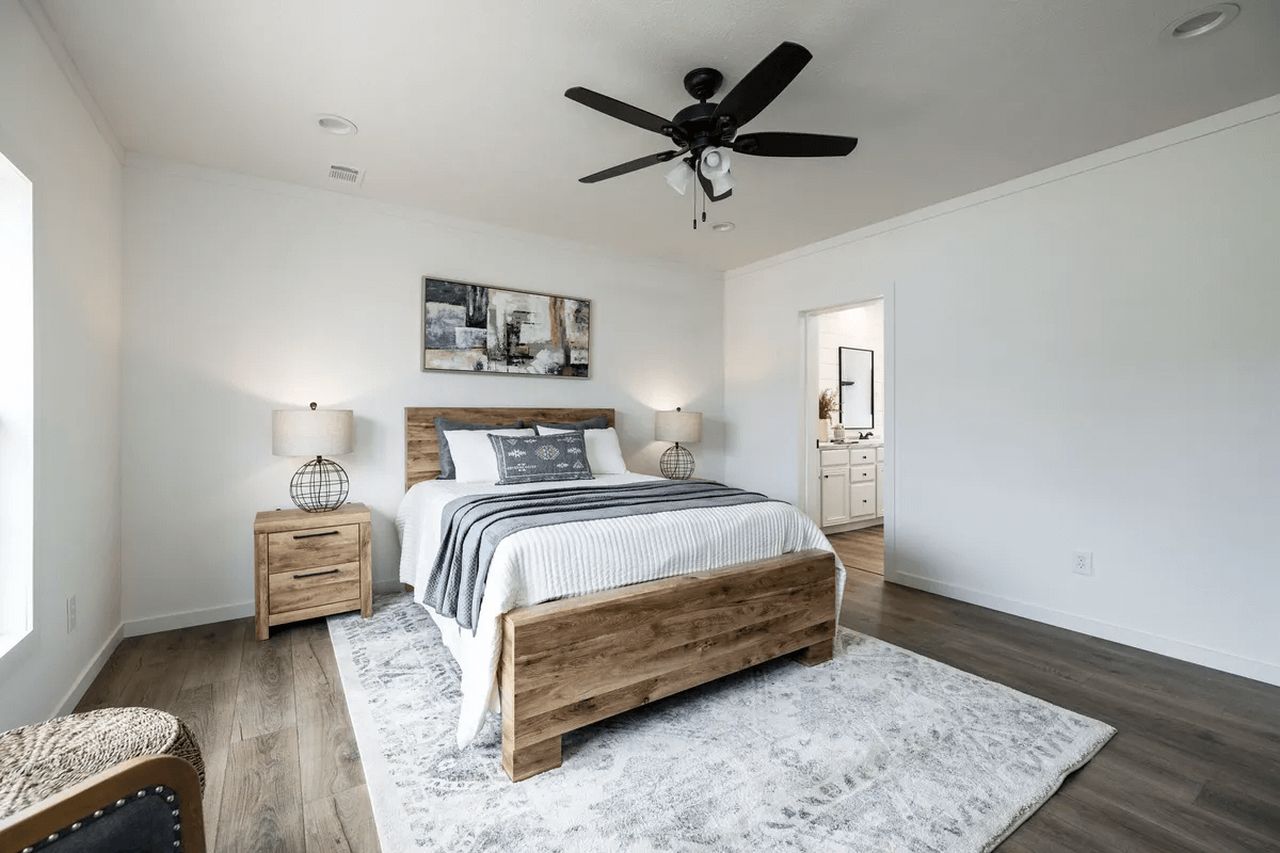 Anna Fae tiny house bedroom