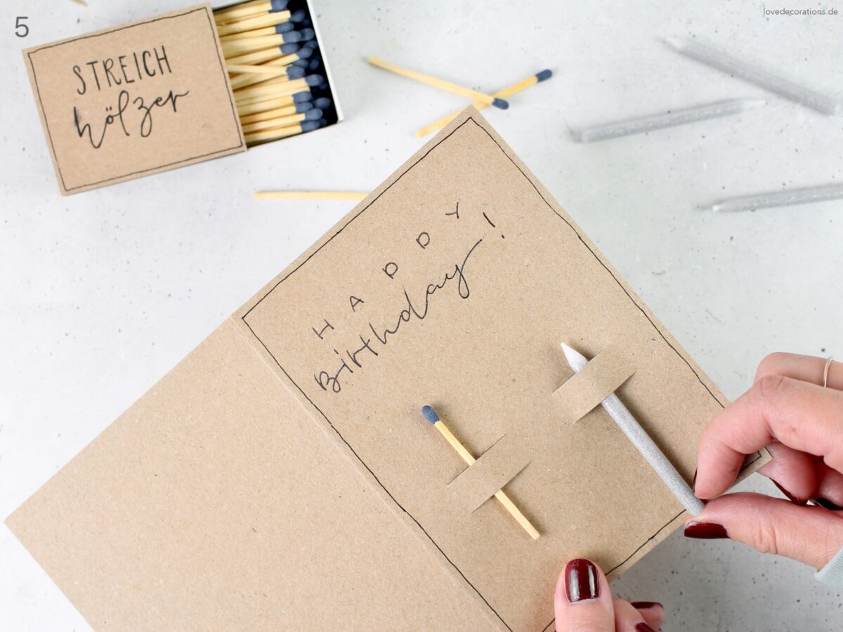 DIY Geburtstagskarte mit Kerze und Streichholz