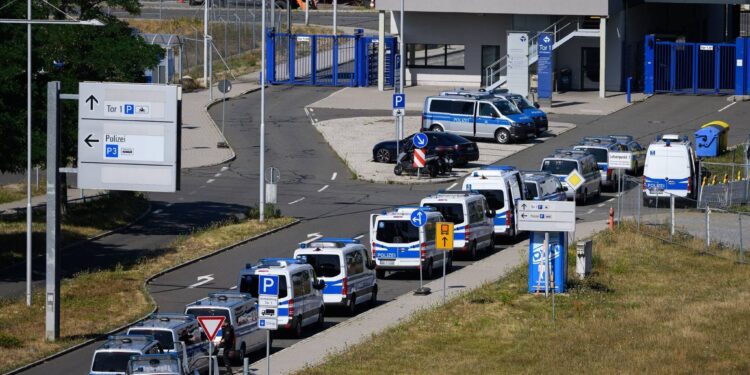Nach Leipzig: Bessere Drohnenabwehr an Flughäfen in NRW