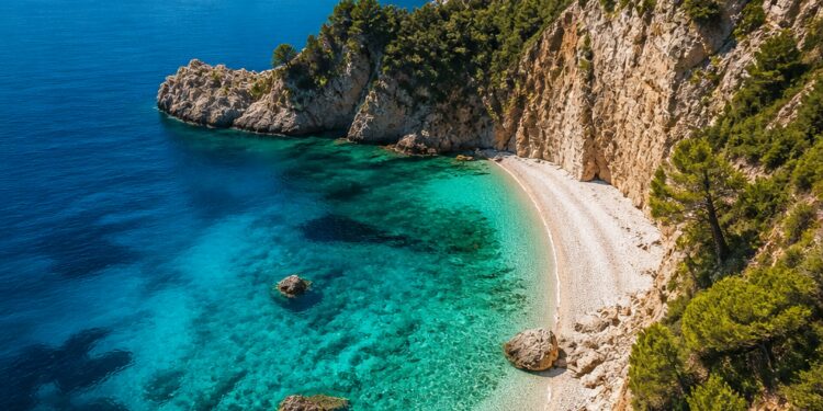 Albanien Strandurlaub: Adria oder Riviera?